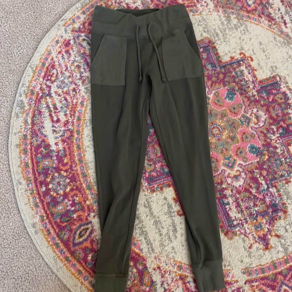 Joggers olive xsmall